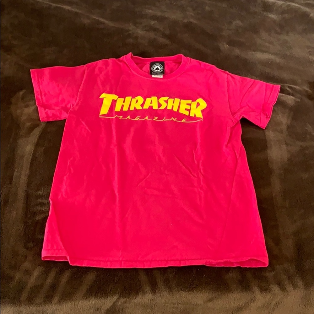 Hot pink Thrasher T-shirt